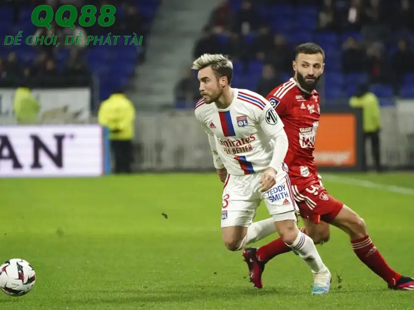 Lyon đang thể hiện sức mạnh hủy diệt với chuỗi 6 trận thắng liên tiếp (Ảnh: Ligue 1) Lyon đang thể hiện sức mạnh hủy diệt với chuỗi 6 trận thắng liên tiếp (Ảnh: Ligue 1)